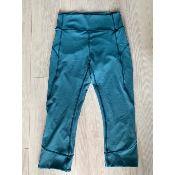 Lululemon In Movement Crop - Picture 3 of 7